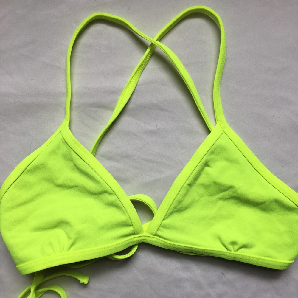 Jolyn Triangle Top ⚡️